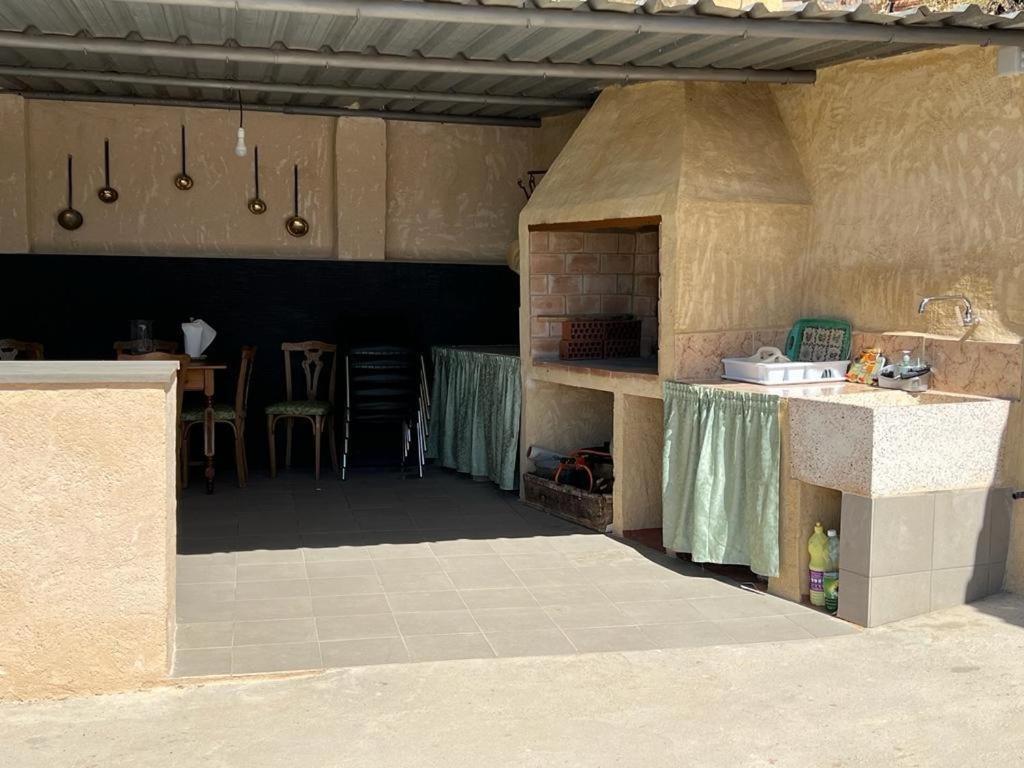 Villa Rural Con Amplia Piscina Campillo de Altobuey Eksteriør billede